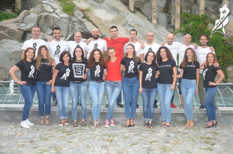Впечатляващ флашмоб изуми пловдивчани до новия фонтан на Бунадржика ВИДЕО