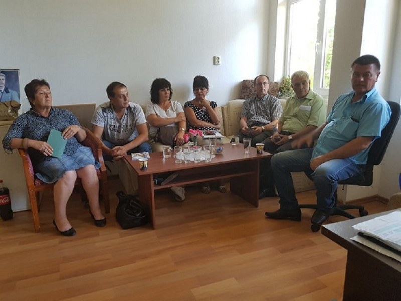 Община Карлово създава собствено комунално звено, стана ясно на изнесената приемна в Горни Домлян
