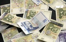 mlada-zhena-karlovo-obra-priiatelkata-573.jpg