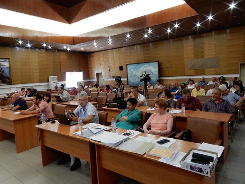 Спортна зала в Карлово носи името на Пенка Стоянова, път се кръщава на виден възрожденец