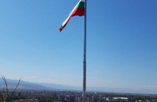 balgarskoto-zname-se-razvia-7-metrov-953.jpg