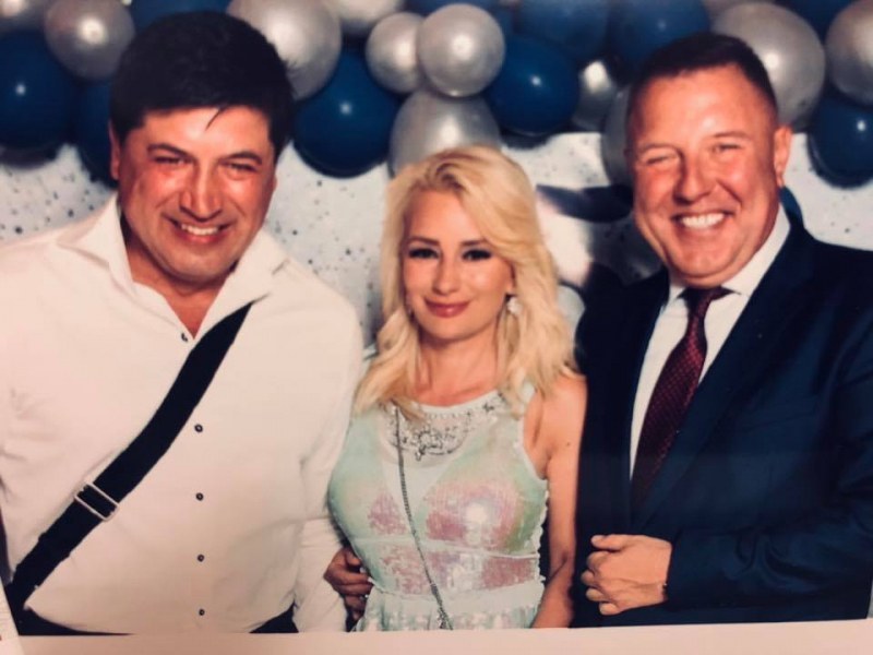 Галена пя на ухо на шефа на Трето РУ пред 250 гости за юбилея му в Пловдив