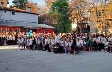 uchenata-godina-zapochva-3000-731.jpg