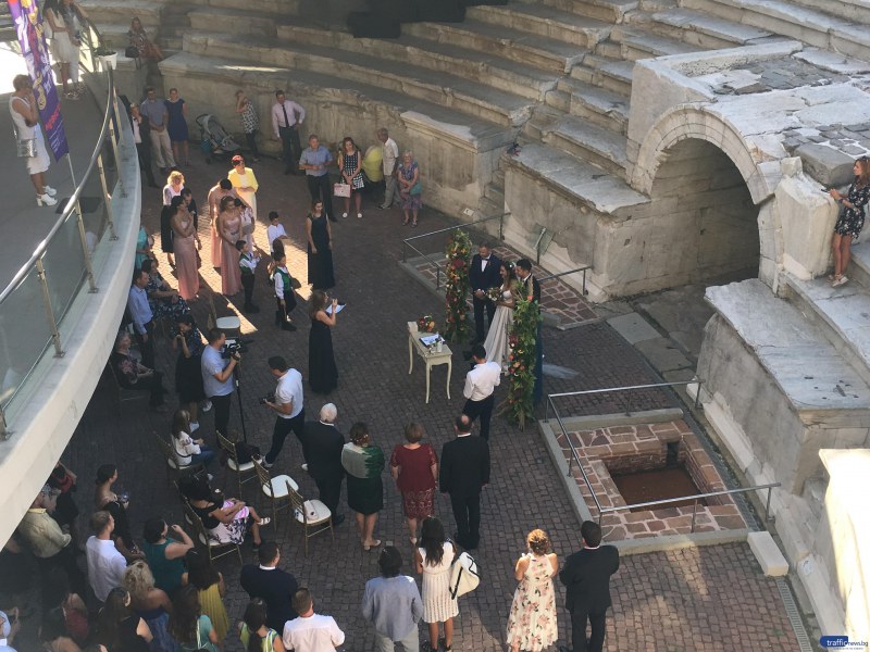 Римският стадион или Ритуалният дом? Кои са най-предпочитаните места за изнесена сватба в Пловдив