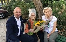 baba-nadia-stana-100-godini-oshte-cheta-955.jpg