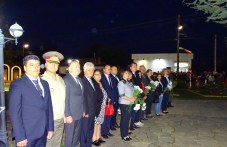 v-kliment-tarzhestveno-otbeliazaha-387.jpg