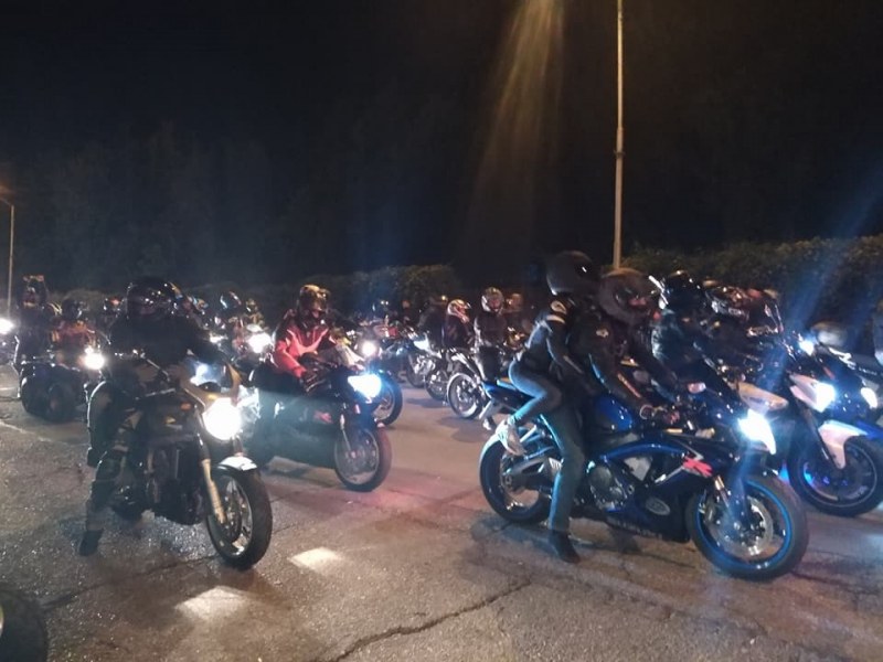 Мотористи излизат на нощна обиколка в Пловдив