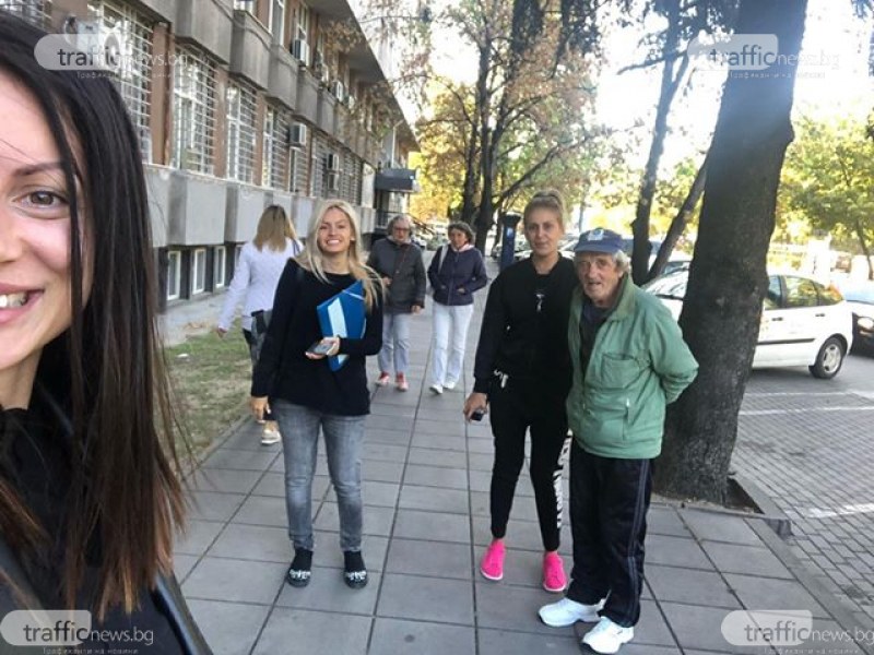 Надежда за дядо Борис! Социални и доброволци подадоха ръка на пловдивчанина, останал на улицата