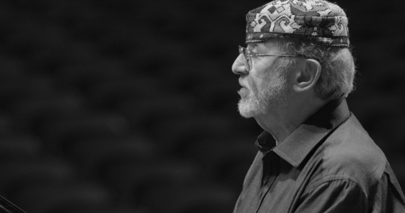 Роднините на Милчо Левиев пожелаха поклонението да бъде в софийската зала “България“