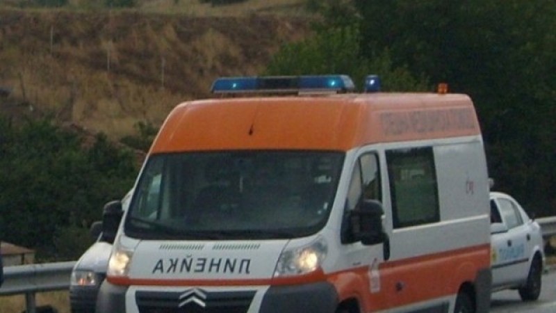 38-годишен е мотористът,  катастрофирал край Асеновград, мъжът е в болница