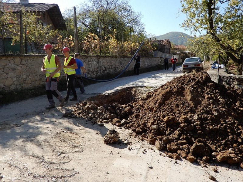 Подменят водопровода на 7 улици в карловското село Слатина