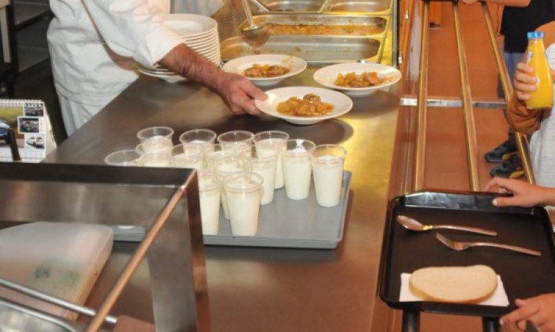 Провериха близо 2500 кухни в детски градини и училища, в Пловдив намериха некачествени кроасани