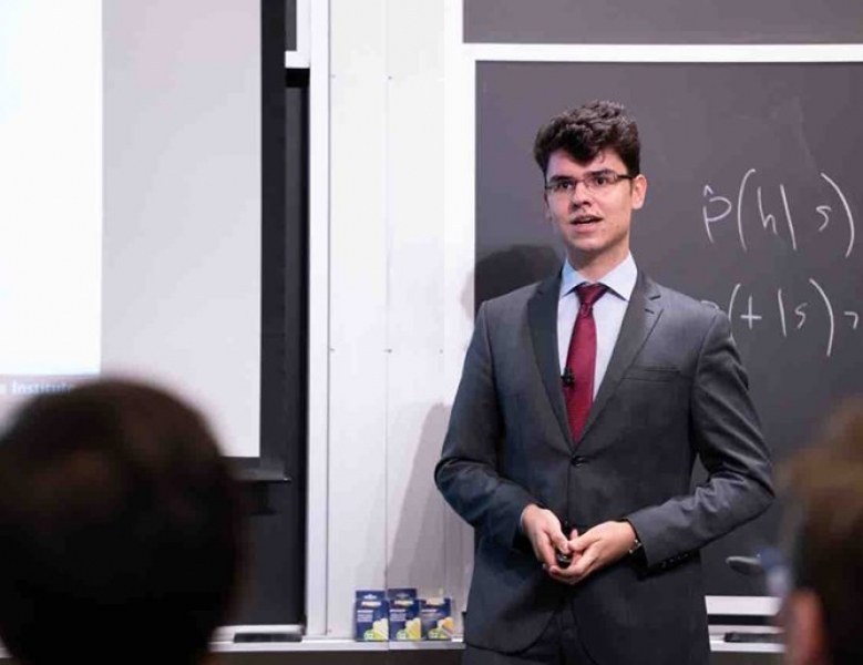 Ученик от Математическата в Пловдив е в топ 5 на Масачузетския технологичен институт в САЩ