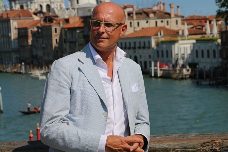 Италиански топ дизайнер разказва в Пловдивския университет за ролята на облеклото в бизнеса