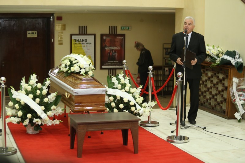 Простихме се с Милчо Левиев - гениален космополит, който си остана до края филибелия