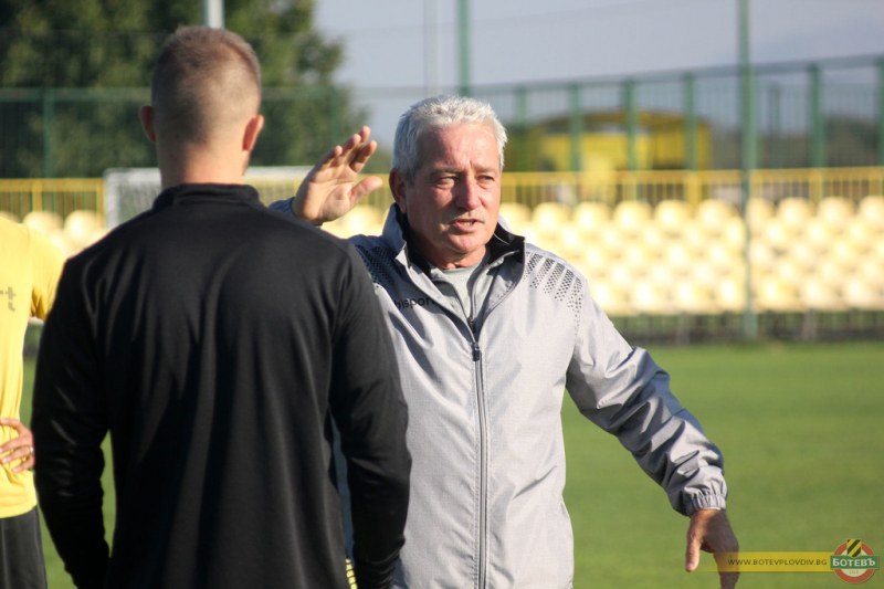 Ферарио Спасов: Не сме обречени и разполагаме с футболисти, с които можем да бъдем равностойни на Лудогорец