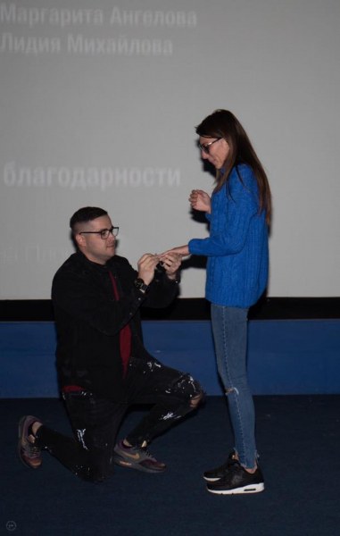 Пловдивчанин предложи брак на любимата си на премиерата на “Завръщане“ в Лондон