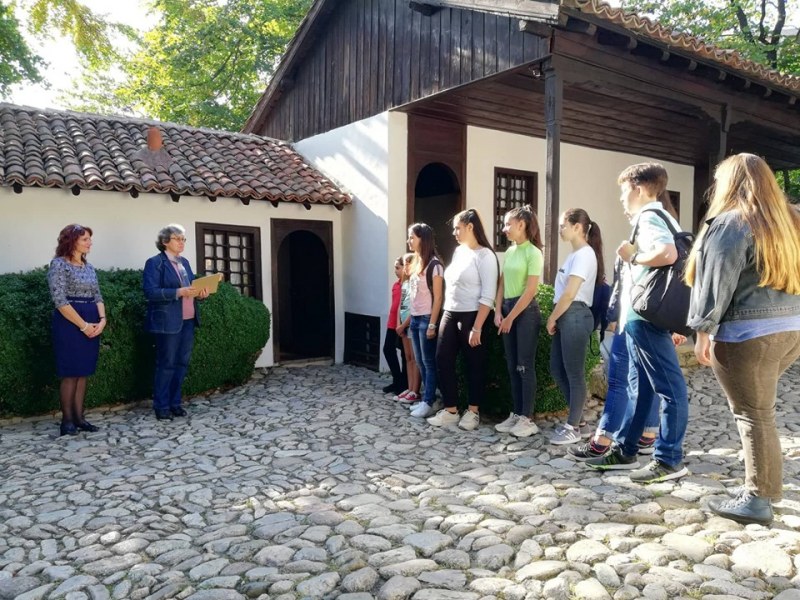 Музеят на Левски в Карлово закри доброволческата кампания за лято 2019, младежите получиха грамоти