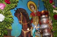 tsarkvata-i-narodat-pochitat-utre-sveti-958.jpg