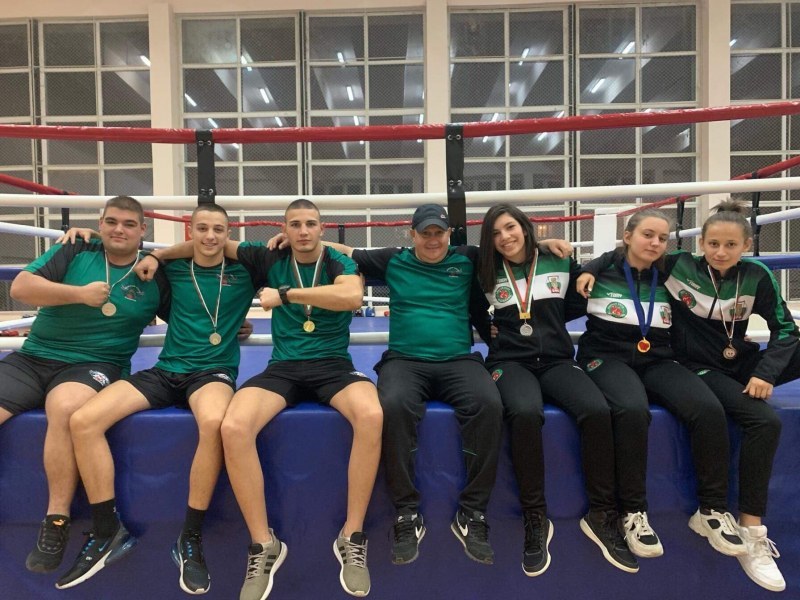 Боксьорите от Първенец обраха медалите на държавно първенство