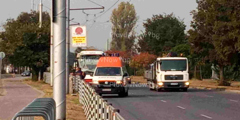 Несъобразена скорост е причината за катастрофата с автобус в Пловдив, трима са пострадали