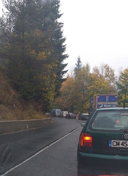 Катастрофа блокира движението по пътя Асеновград - Смолян