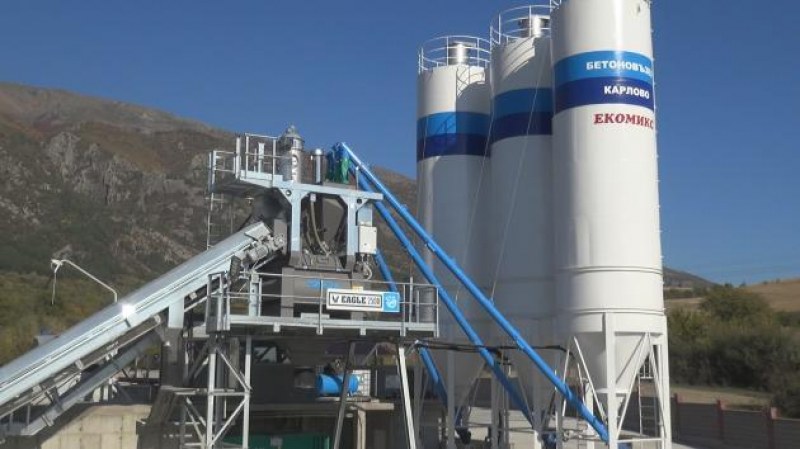 Нов бетонов възел в Карлово, откриха го официално преди дни