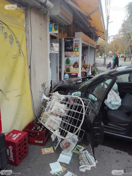 Пияна жена на 2 промила влезе с колата си в магазин за хранителни стоки в “Коматево“