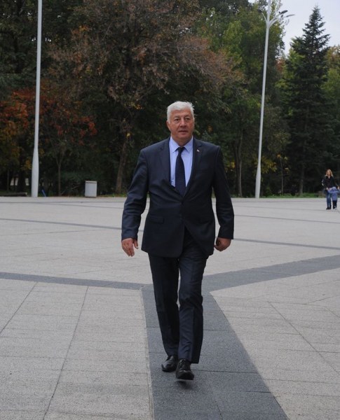 Здравко Димитров събра програмата си в 43 точки. Ето кои са те
