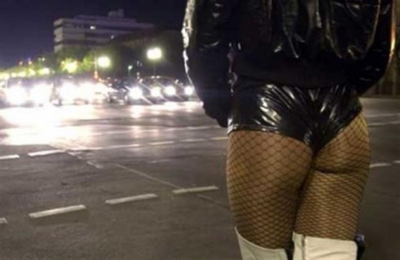 Полицаи глобяват проститутките на Пазарджишко шосе, санкциите им масово се отменят от съда