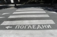 shofyorka-dzhip-udari-dve-momicheta-mol-703.jpg