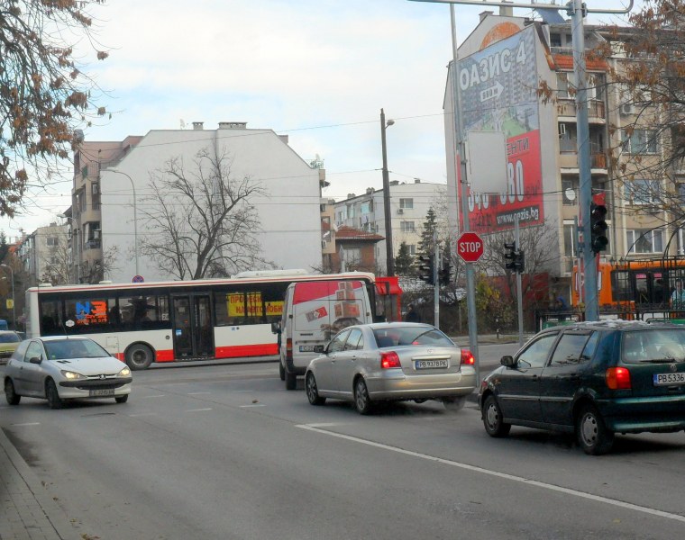 Ремонтират в Пловдив улици през нощта по настояване на кмета
