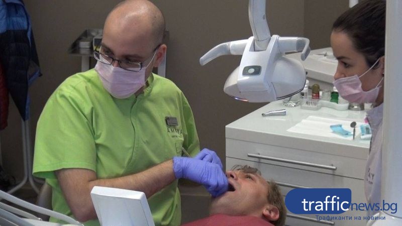 Младите лекари – Д-р Бойко Стефанов: Съвременните дентални импланти предлагат дълготрайни резултати за възстановяване на липсващи зъби