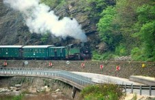 praznichno-patuvane-paren-lokomotiv-po-360.jpg