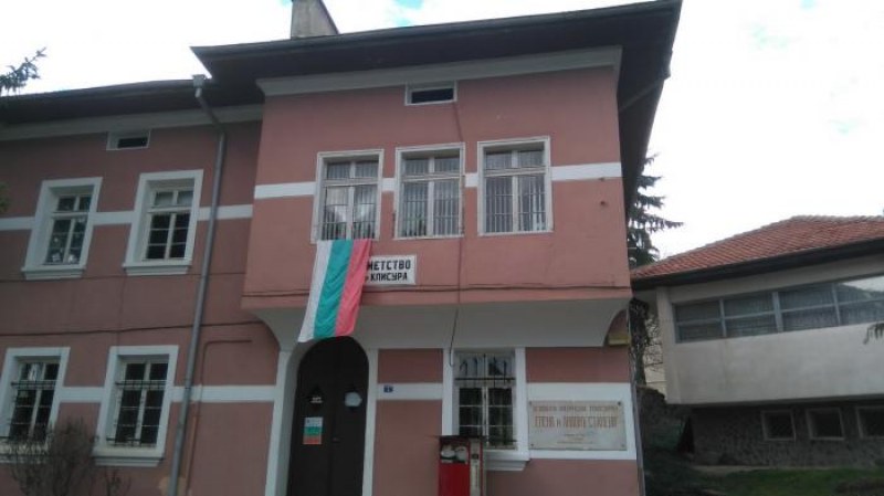 Съветниците на Каролво увеличиха данъците и такса битови отпадъци на изнесеното заседание в Клисура
