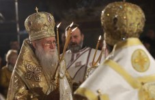 balgarskiiat-patriarh-neofit-horata-da-884.jpg