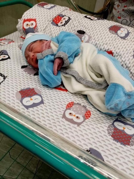 Грамота и една кметска заплата в Пловдив получава бебе Райчо - първото новородено за 2020
