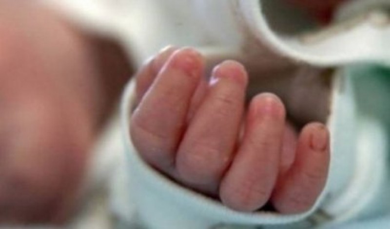 Първо бебе за 2020 се роди в болницата в Първомай