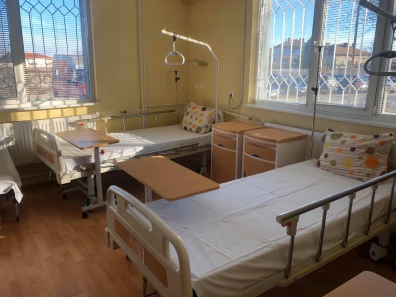Върви ремонтът на болницата в Стамболийски, стаите добиват европейски вид