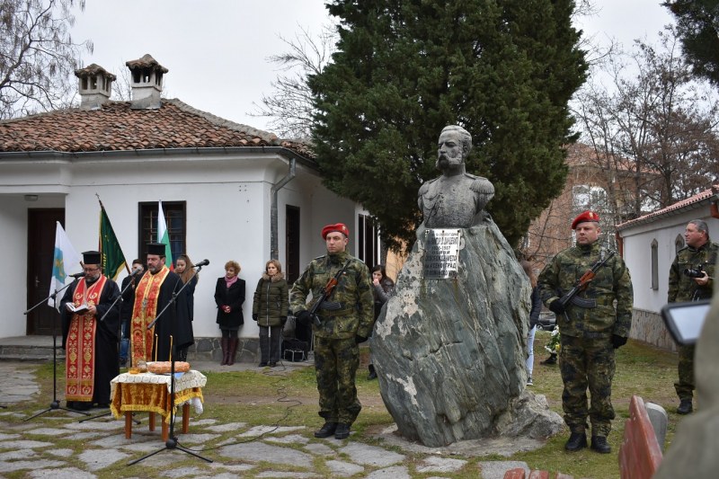 Асеновград чества 142 години от своето Освобождение днес