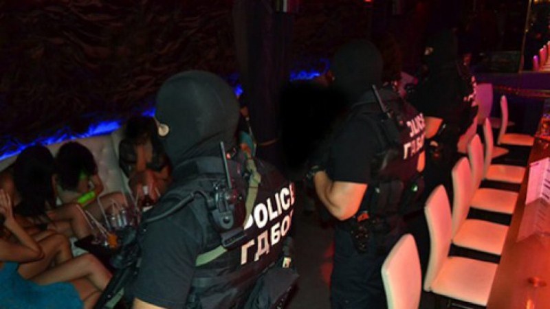 Разбиха организирана група за трафик на проститутки от Пловдив по границата с Турция