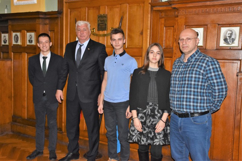 Младежките омбудсмани на Пловдив искат да работят заедно с Общината за полезни каузи
