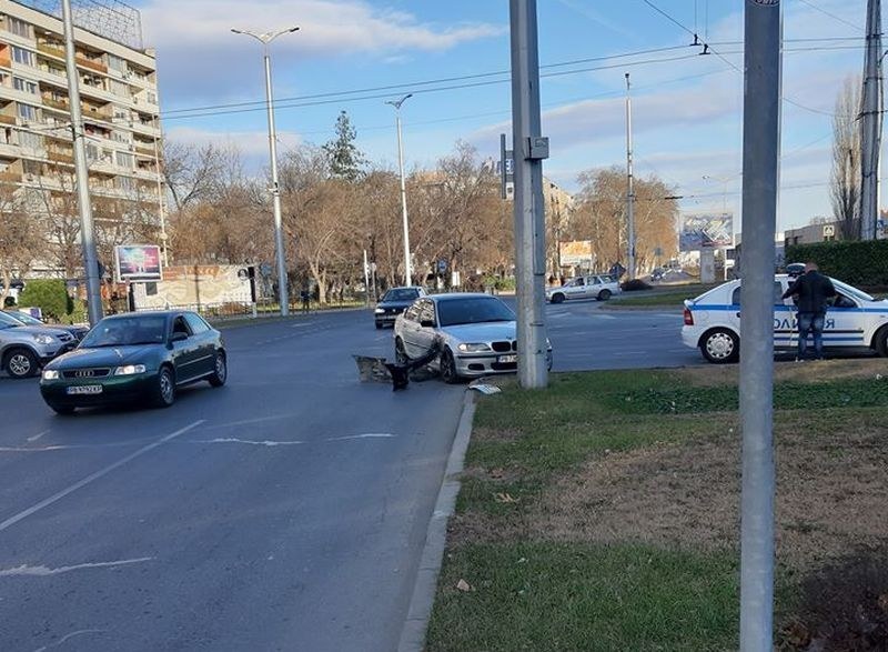 Кола на НСО удари пловдивско БМВ на Панаира