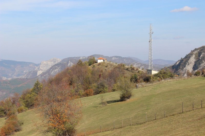 Планинарите от Асеновград поемат по красива екопътека в Средните Родопи