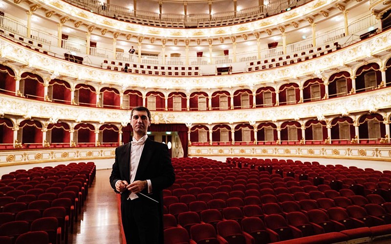 Пловдивската опера под палката на маестро Вителло, посланик на италианската музика по света