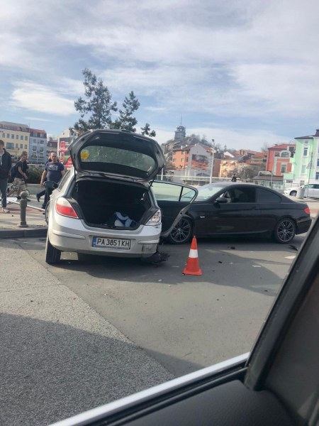 Катастрофа в центъра на Пловдив помрачи празничния ден