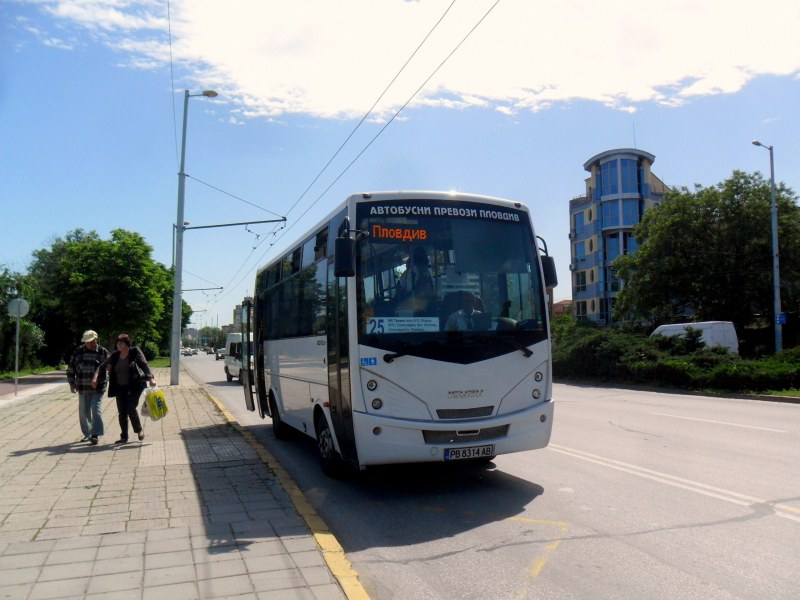 Кондукторка на пловдивски рейс се държи абсурдно с жена в напреднала бременност