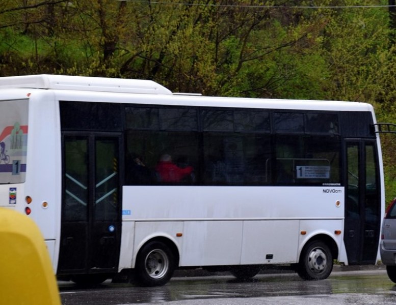 Намаляват броя на автобусите от градския транспорт в Асеновград