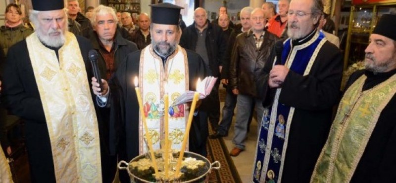 Свещеник от Асеновград призова с цитати от Библията за подкрепа на медиците на първа линия