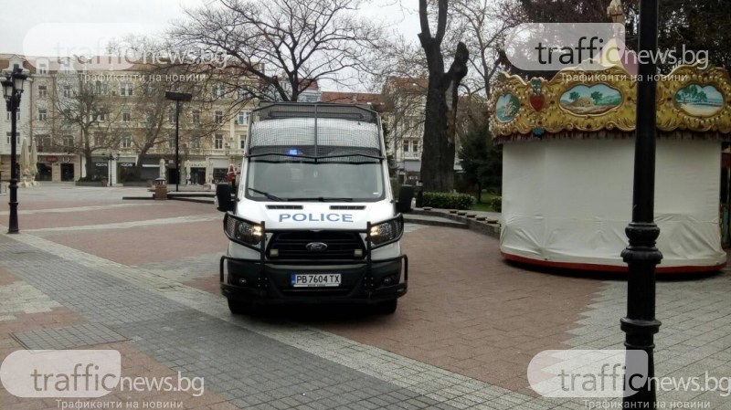 Главната улица на Пловдив се събуди под охраната на полиция! Моля, стойте си вкъщи!